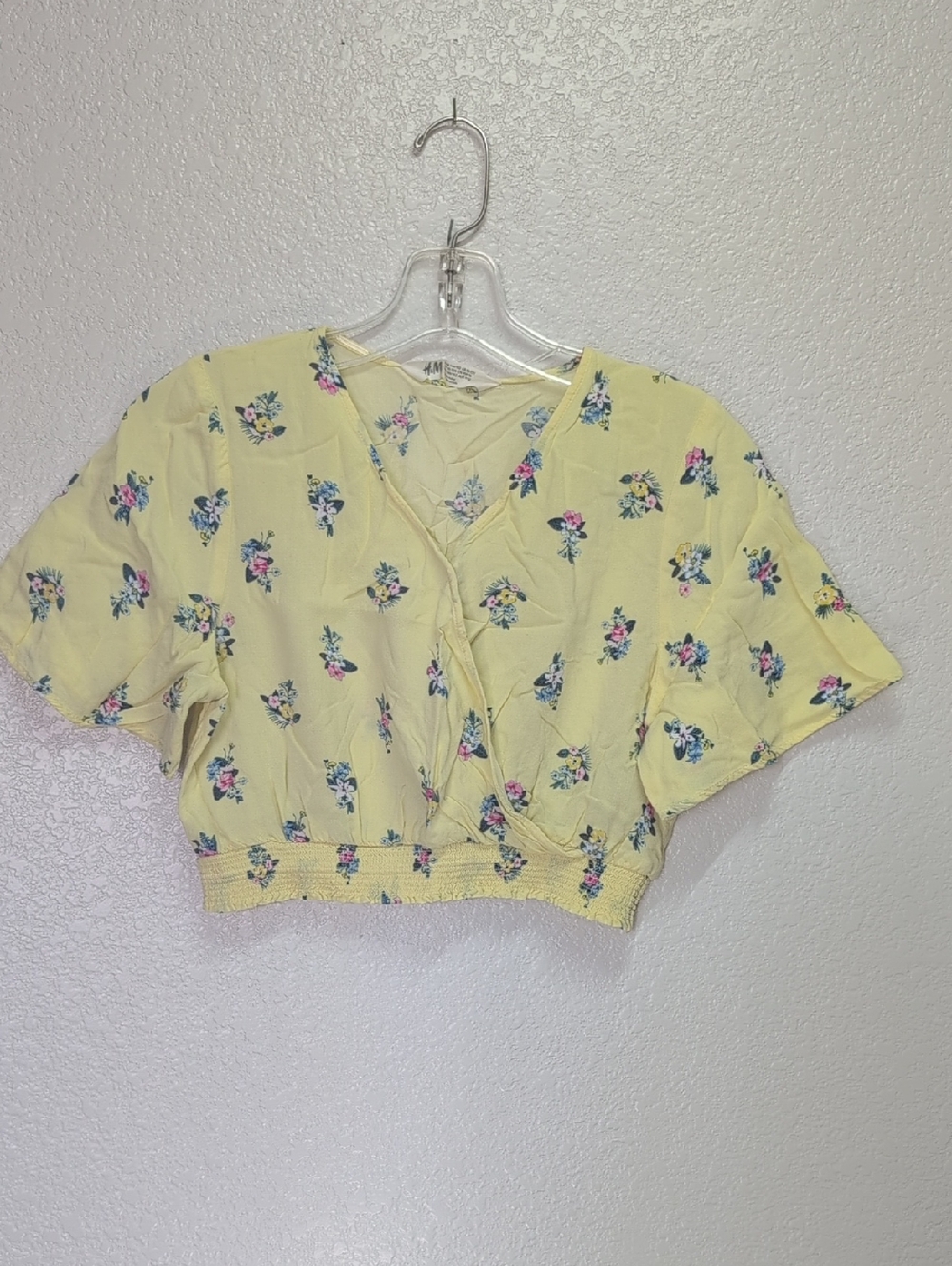 H&M| Womans | Yellow Floral Crop Top